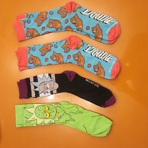 4 pair socks